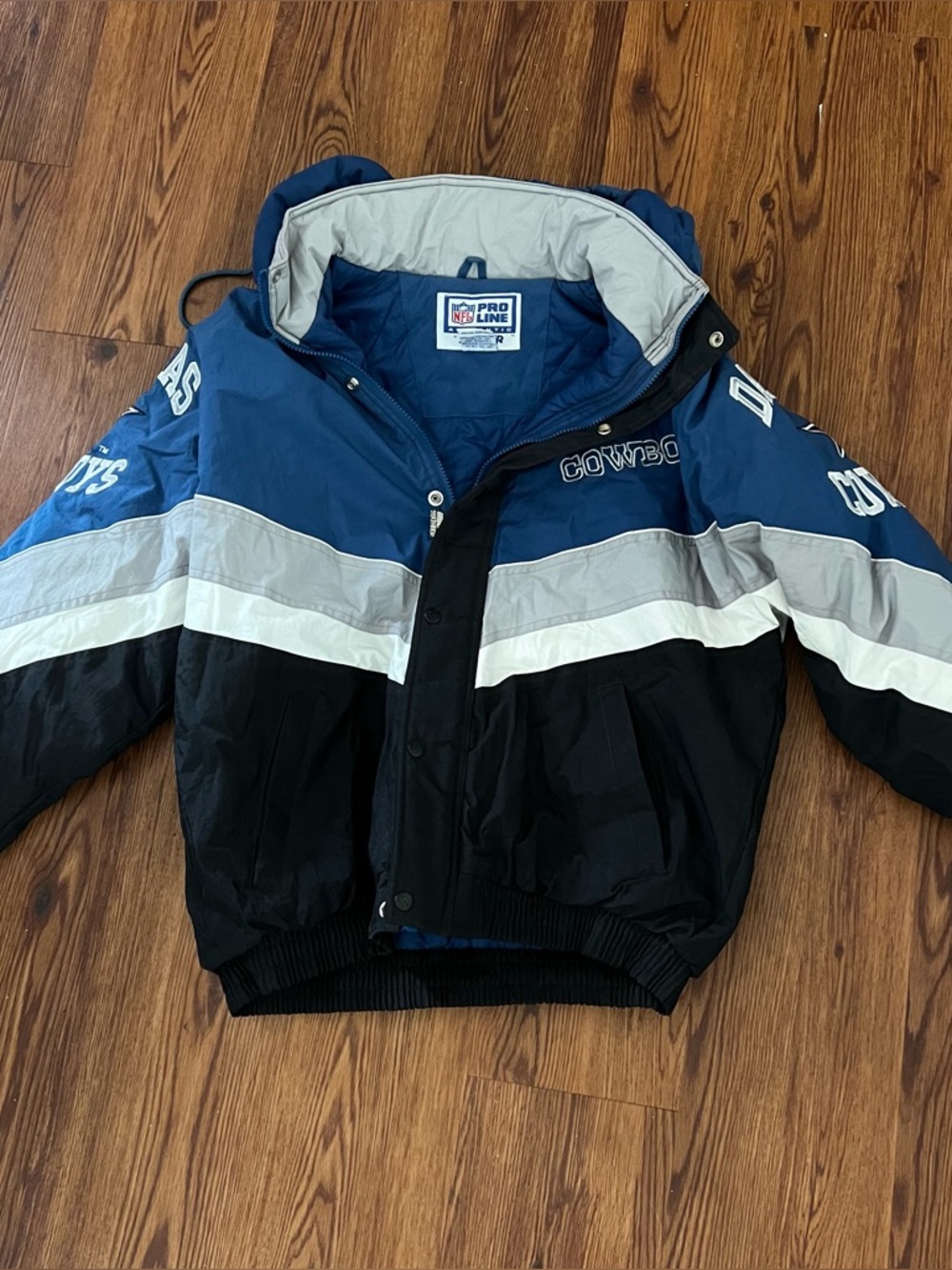 1990s Starter Dallas Cowboys NFL Pro Line puffer